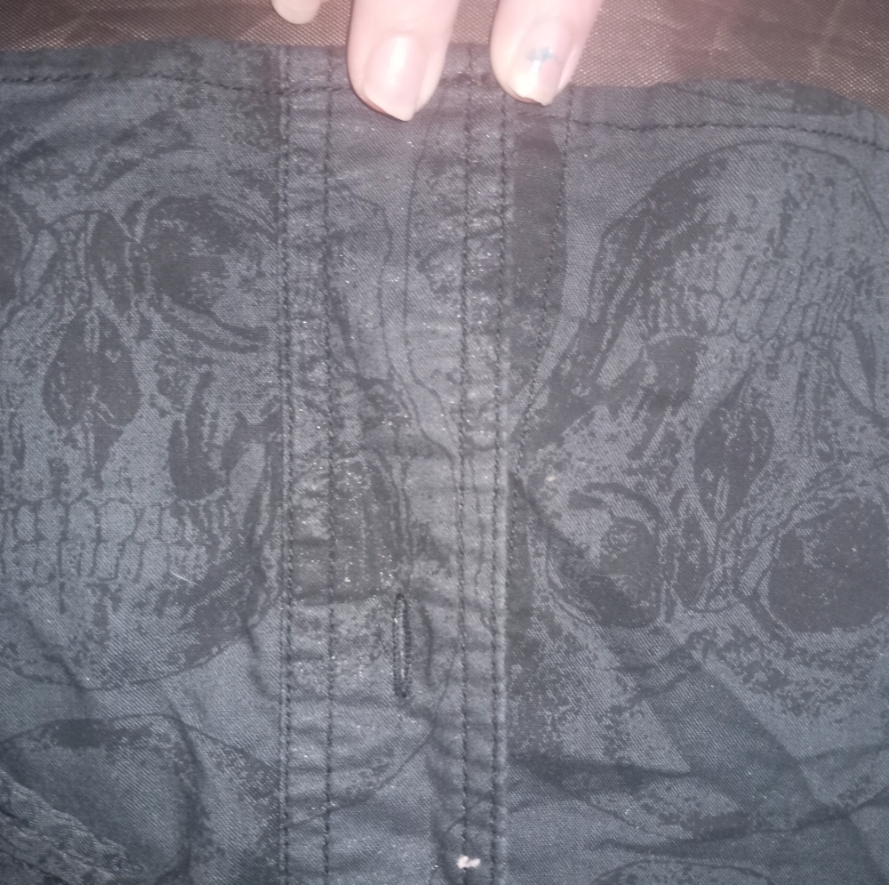 Skull button down - Picture 3 of 6